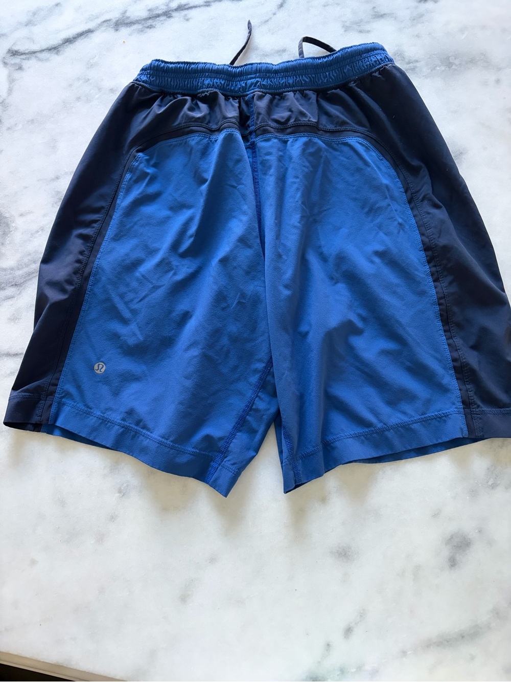 Men’s Lululemon Shorts, Size Medium, lined - Picture 2 of 4
